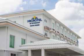 Гостиница Microtel by Wyndham South Forbes  Санта Роза Сити